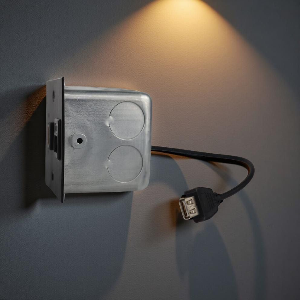 Echo-Less Desktop AV Hub Black HDMI Network USB Insert